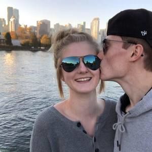 Meet your Posher, Macey